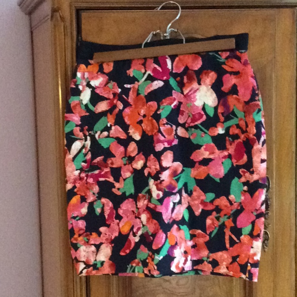 Ann Taylor pencil skirt, navy/floral